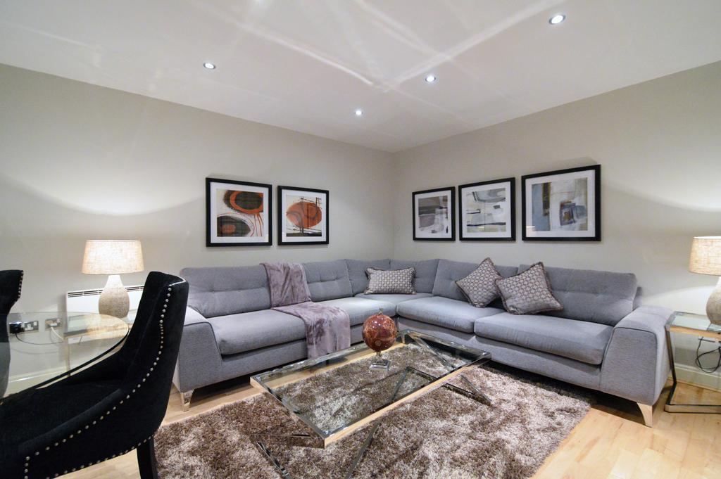 Albert Bridge Apartment London